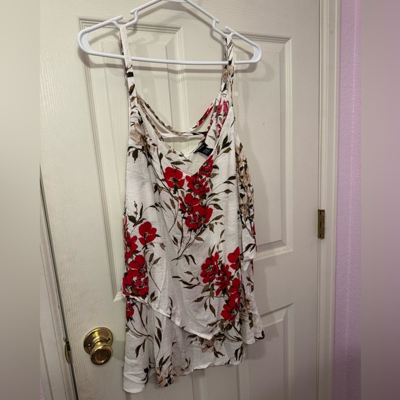 torrid Tops - Gently loved Torrid floral tank top size 2